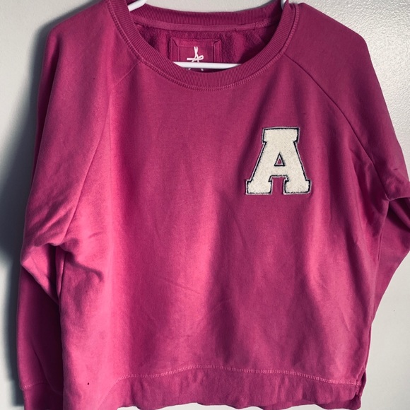 Pink sweater. Warm. Long sleeves. - Picture 1 of 6